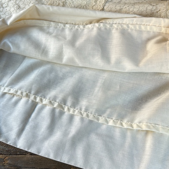 Vintage Carefree Fashions cream full lace maxi skirt GVC size L - Picture 9 of 9